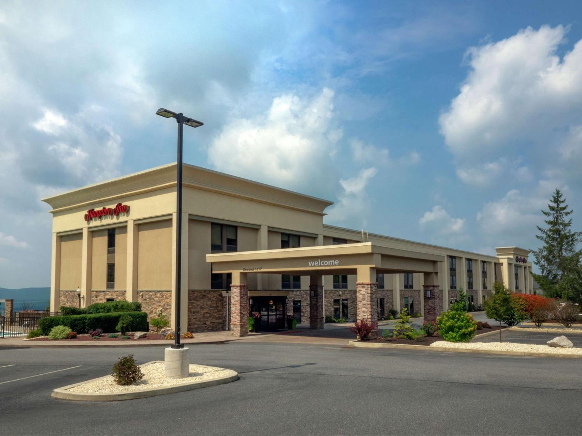 Hampton Inn Hazleton Exterior foto