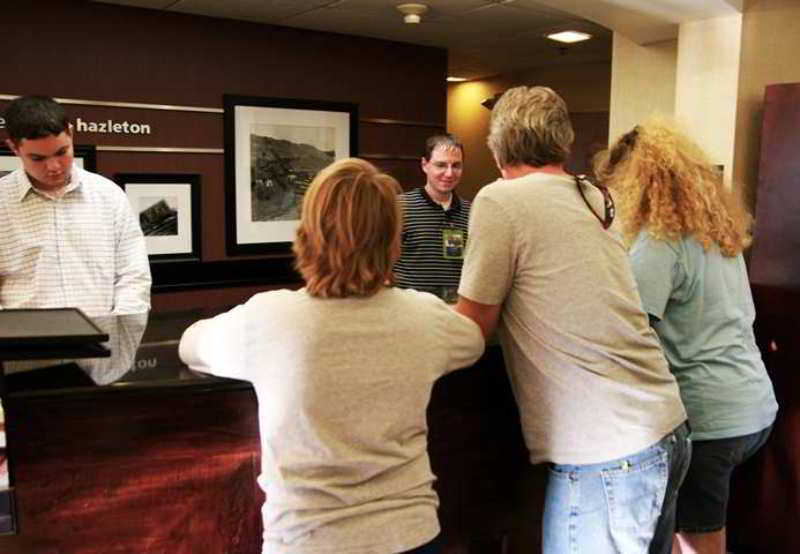 Hampton Inn Hazleton Interior foto